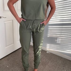 Albion Jetsetter Sage Green Short Sleeve Back Zip One Piece Jumpsuit Size Small